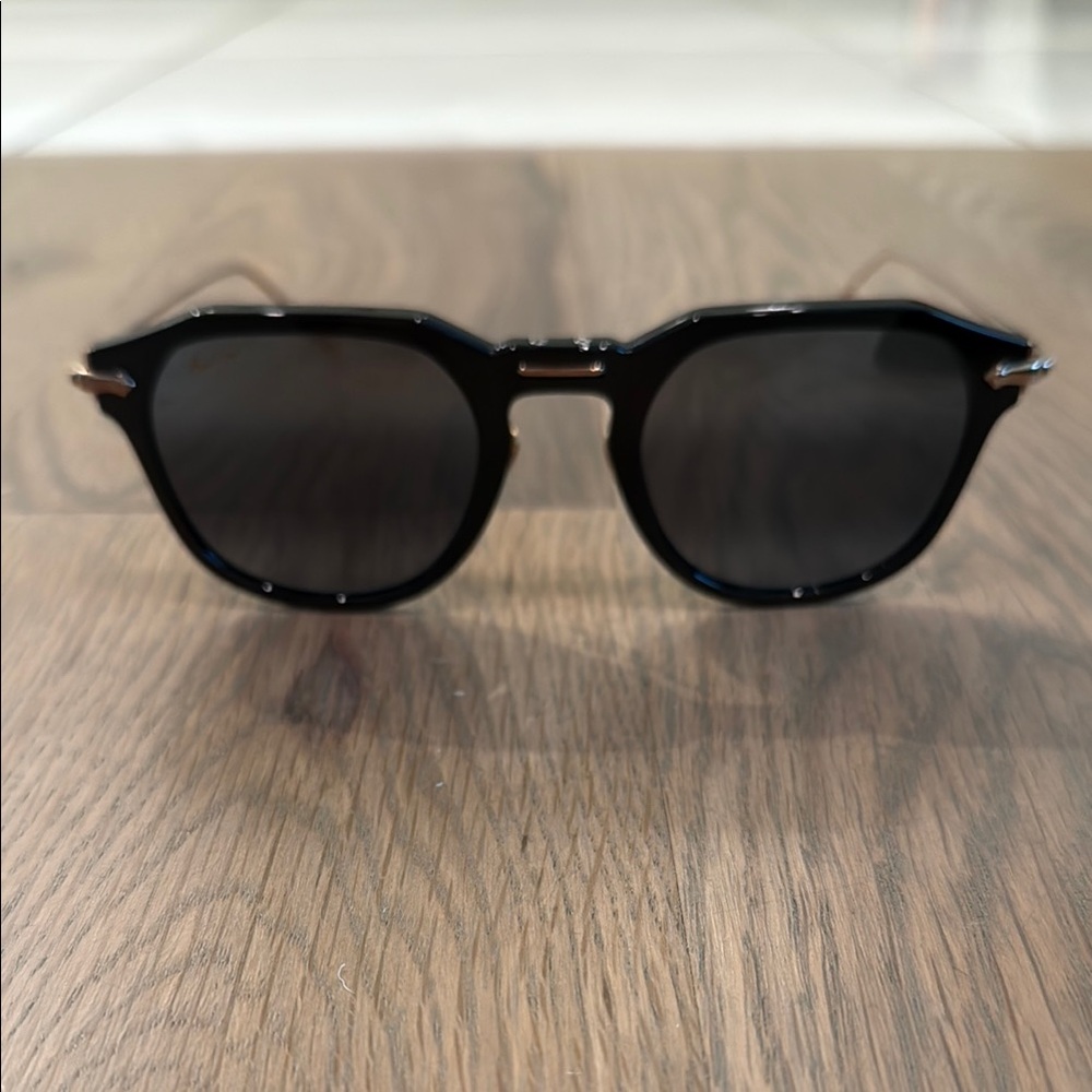 Stylish Black Sunglasses